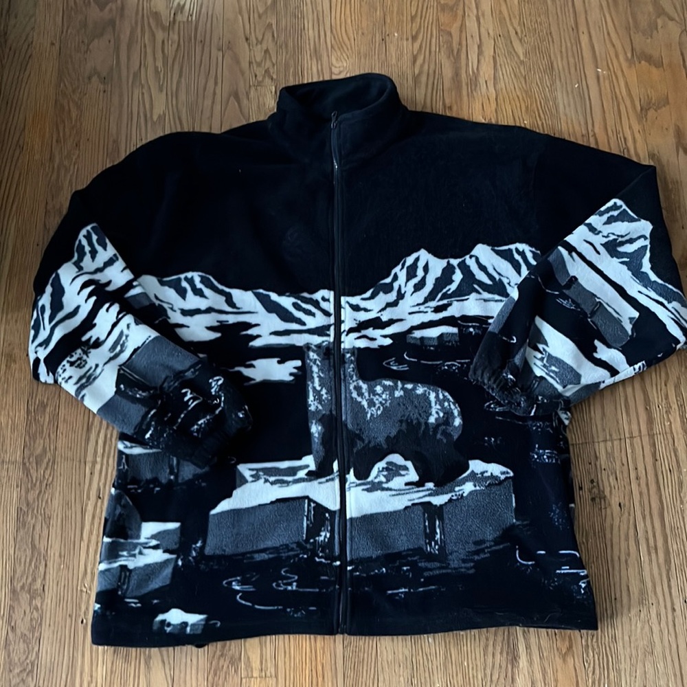 Vintage made in Canada oversized polar bear fleece jacket size XXL.